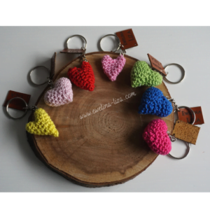 crocheted heart-shaped key chains | herzförmige Schlüsselanhänger handmade by Ewelina Liza