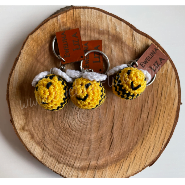 bee key chain. | Bienen Schlüsselanhänger handmade by Ewelina Liza