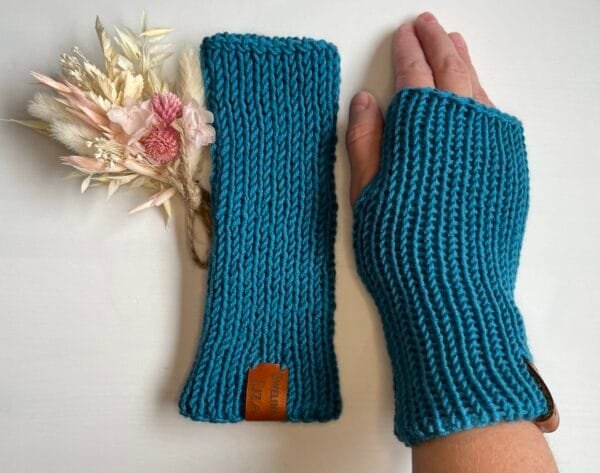 Handstulpen | fingerless gloves. Handmade by Ewelina Liza